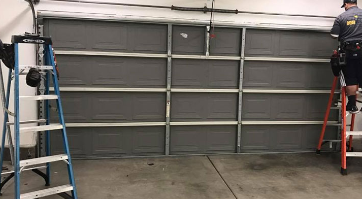 Professional garage door installation service in Fort Lauderdale, FL by expert technicians